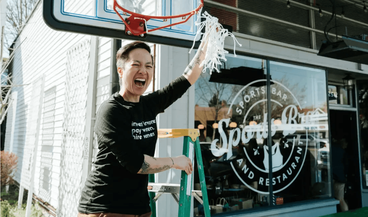 5 West Coast lesbian bars that will tickle your fancy